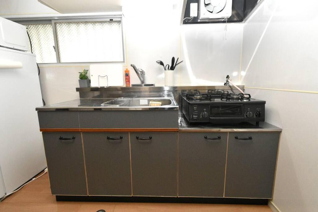 ゆったり1Ldkで最大8人まで宿泊可能！博多駅・キャナルも徒歩圏内！コンビニ・スーパー徒歩１分！ Sumiyoshi  Exterior photo